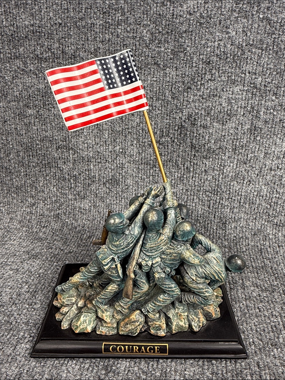 Collectible - Knowles “Courage Over Fear” Heroes of the USMC Showcase #A0989
